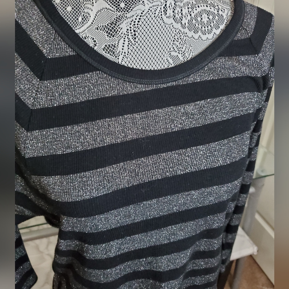 🖤 American eagle top - Picture 2 of 3